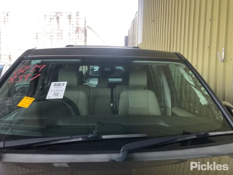 2009 Land Rover Discovery 4 Used VIN SALLAAAF3AA520170 – undercarriage 2009 Land Rover Discovery 4 Used VIN SALLAAAF3AA520170 – undercarriage