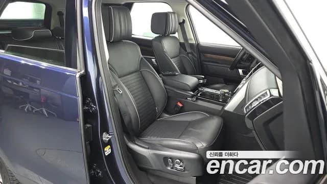2017 Land Rover Discovery 5 3.0 TD6 HSE Luxury Sold VIN SALRA2BK7HA045868 – exterior detail 2017 Land Rover Discovery 5 3.0 TD6 HSE Luxury Sold VIN SALRA2BK7HA045868 – exterior detail