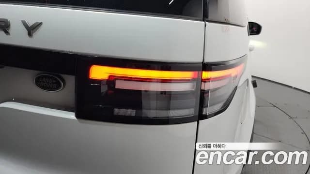 2018 Land Rover Discovery 5 2.0 SD4 SE Sold VIN SALRA2BN0JA073155 – interior seats 2018 Land Rover Discovery 5 2.0 SD4 SE Sold VIN SALRA2BN0JA073155 – interior seats