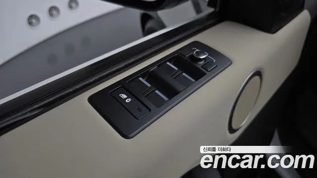 2018 Land Rover Discovery 5 2.0 SD4 SE Sold VIN SALRA2BN1JA062827 – rear exterior 2018 Land Rover Discovery 5 2.0 SD4 SE Sold VIN SALRA2BN1JA062827 – rear exterior