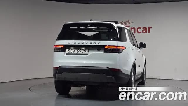 2018 Land Rover Discovery 5 2.0 SD4 SE Sold VIN SALRA2BN1JA062827 – interior seats 2018 Land Rover Discovery 5 2.0 SD4 SE Sold VIN SALRA2BN1JA062827 – interior seats