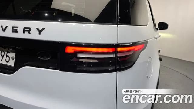 2018 Land Rover Discovery 5 2.0 SD4 SE Sold VIN SALRA2BN2JA072413 – rear exterior 2018 Land Rover Discovery 5 2.0 SD4 SE Sold VIN SALRA2BN2JA072413 – rear exterior