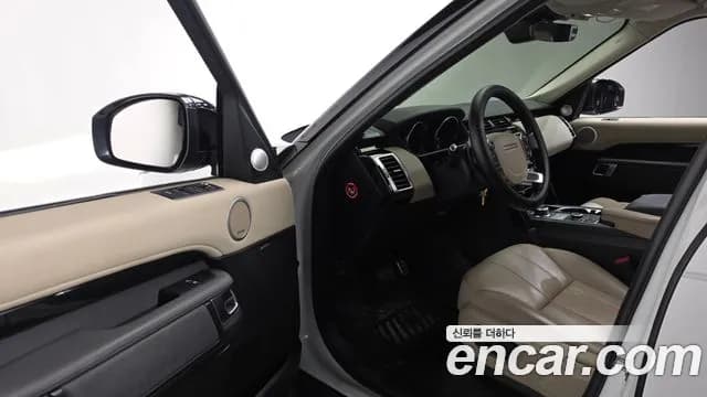 2018 Land Rover Discovery 5 2.0 SD4 SE Sold VIN SALRA2BN2JA072413 – interior seats 2018 Land Rover Discovery 5 2.0 SD4 SE Sold VIN SALRA2BN2JA072413 – interior seats