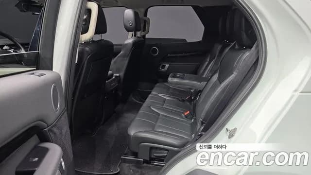 2019 Land Rover Discovery 5 2.0 SD4 SE Sold VIN SALRA2BN6K2403635 – exterior detail 2019 Land Rover Discovery 5 2.0 SD4 SE Sold VIN SALRA2BN6K2403635 – exterior detail
