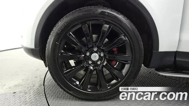 2018 Land Rover Discovery 5 2.0 SD4 SE Sold VIN SALRA2BN8JA051937 – interior seats 2018 Land Rover Discovery 5 2.0 SD4 SE Sold VIN SALRA2BN8JA051937 – interior seats