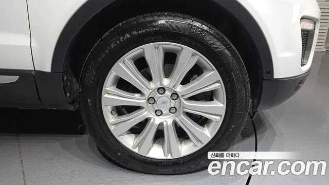 2018 Land Rover Range Rover Evoque 2.0 TD4 HSE Sold VIN SALVA2BN1JH288002 – engine bay 2018 Land Rover Range Rover Evoque 2.0 TD4 HSE Sold VIN SALVA2BN1JH288002 – engine bay
