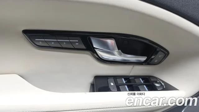 2018 Land Rover Range Rover Evoque 2.0 TD4 HSE Sold VIN SALVA2BN1JH288002 – photo 11 2018 Land Rover Range Rover Evoque 2.0 TD4 HSE Sold VIN SALVA2BN1JH288002 – photo 11