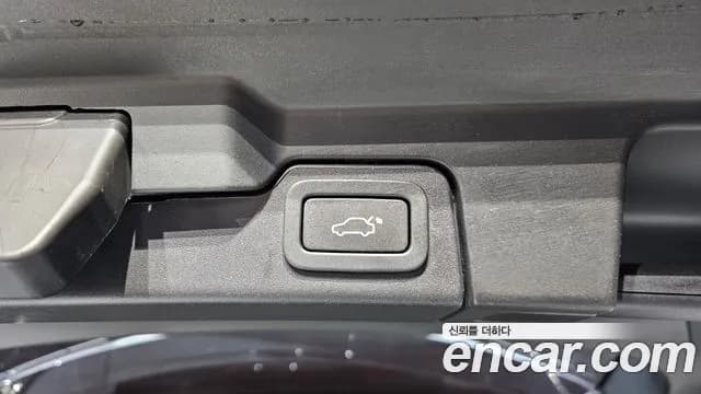 2018 Land Rover Range Rover Evoque 2.0 TD4 SE Sold VIN SALVA2BN3JH310436 – exterior detail 2018 Land Rover Range Rover Evoque 2.0 TD4 SE Sold VIN SALVA2BN3JH310436 – exterior detail