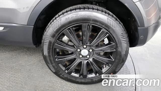 2018 Land Rover Range Rover Evoque 2.0 TD4 HSE Sold VIN SALVA2BNXJH293375 – trunk area 2018 Land Rover Range Rover Evoque 2.0 TD4 HSE Sold VIN SALVA2BNXJH293375 – trunk area