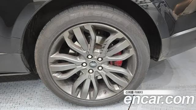 2017 Land Rover Range Rover Sport 2nd Gen 3.0 SDV6 HSE Dynamic Sold VIN SALWA2FK3HA667283 – exterior detail 2017 Land Rover Range Rover Sport 2nd Gen 3.0 SDV6 HSE Dynamic Sold VIN SALWA2FK3HA667283 – exterior detail