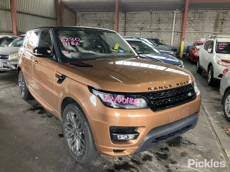 2015 Land Rover Range Rover Sport Used VIN SALWA2VE7GA551224 – undercarriage 2015 Land Rover Range Rover Sport Used VIN SALWA2VE7GA551224 – undercarriage