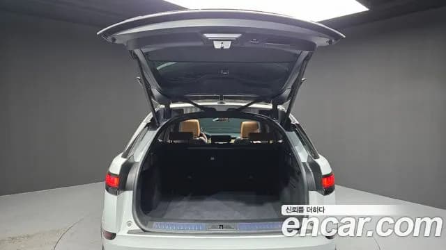 2020 Land Rover Range Rover Velar 3.0 D300 R-Dynamic HSE Sold VIN SALYA2BK3LA286993 – photo 11 2020 Land Rover Range Rover Velar 3.0 D300 R-Dynamic HSE Sold VIN SALYA2BK3LA286993 – photo 11