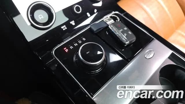 2018 Land Rover Range Rover Velar 3.0 D300 R-Dynamic HSE Sold VIN SALYA2BK9JA741715 – odometer reading 2018 Land Rover Range Rover Velar 3.0 D300 R-Dynamic HSE Sold VIN SALYA2BK9JA741715 – odometer reading