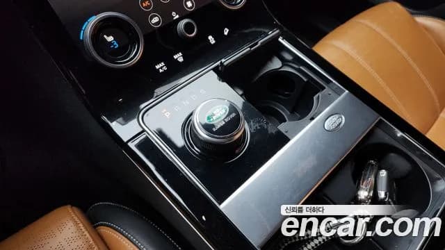 2019 Land Rover Range Rover Velar 3.0 D300 R-Dynamic HSE Sold VIN SALYA2BK9KA205722 – side profile 2019 Land Rover Range Rover Velar 3.0 D300 R-Dynamic HSE Sold VIN SALYA2BK9KA205722 – side profile