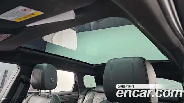 2020 Land Rover Range Rover Evoque 2nd Gen D180 R-Dynamic SE Sold VIN SALZA2BN1LH023603 – trunk area 2020 Land Rover Range Rover Evoque 2nd Gen D180 R-Dynamic SE Sold VIN SALZA2BN1LH023603 – trunk area