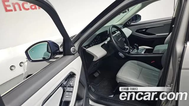 2020 Land Rover Range Rover Evoque 2nd Gen P250 SE Sold VIN SALZA2BX6LH081661 – interior seats 2020 Land Rover Range Rover Evoque 2nd Gen P250 SE Sold VIN SALZA2BX6LH081661 – interior seats