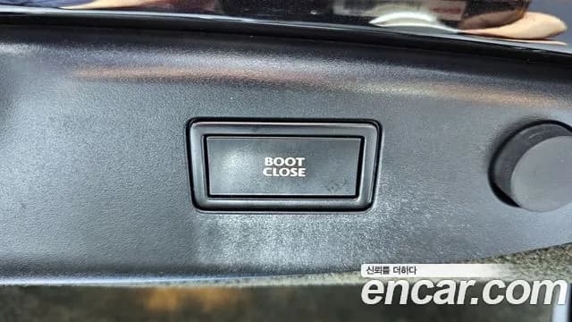 2017 Bentley Flying Spur 2nd Gen 4.0 Sold VIN SCBET53W9HC065517 – photo 17 2017 Bentley Flying Spur 2nd Gen 4.0 Sold VIN SCBET53W9HC065517 – photo 17