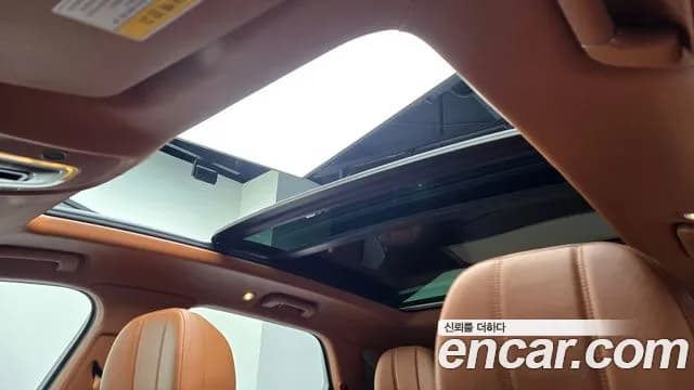 2017 Bentley Bentayga 6.0 W12 Sold VIN SJAAC14V2HC014517 – photo 13 2017 Bentley Bentayga 6.0 W12 Sold VIN SJAAC14V2HC014517 – photo 13