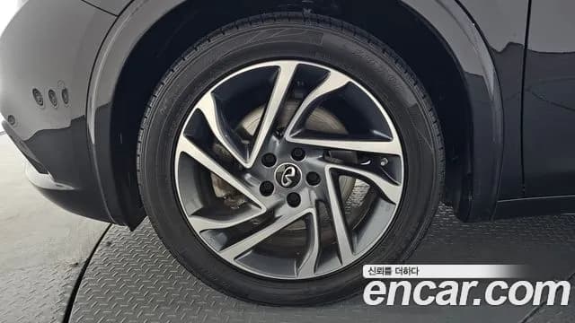 2019 Infiniti Q30 2.0 Cafe Teak Sold VIN SJKCH53E2KA013689 – trunk area 2019 Infiniti Q30 2.0 Cafe Teak Sold VIN SJKCH53E2KA013689 – trunk area