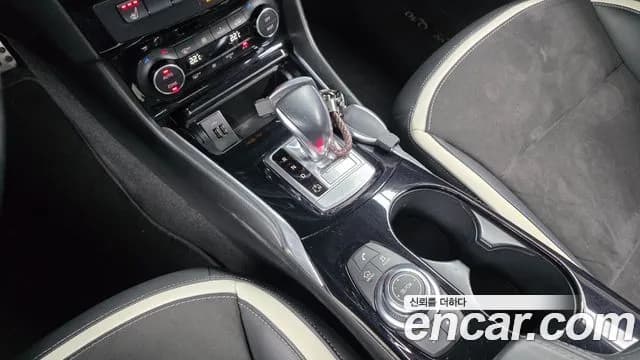 2017 Infiniti Q30 2.0 Premium Sold VIN SJKCH53E5HA060028 – front exterior 2017 Infiniti Q30 2.0 Premium Sold VIN SJKCH53E5HA060028 – front exterior