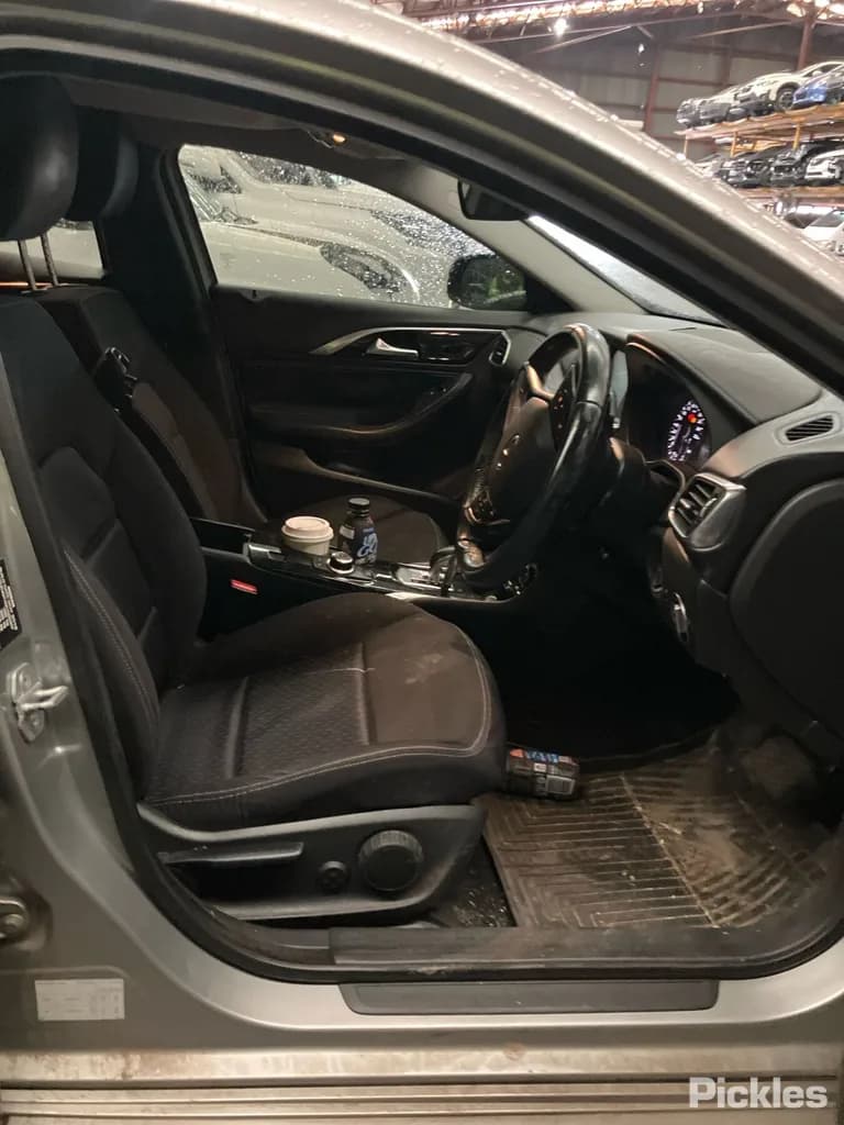 2017 Infiniti Q30 Used VIN SJKDDAH15A1030407 – dashboard 2017 Infiniti Q30 Used VIN SJKDDAH15A1030407 – dashboard
