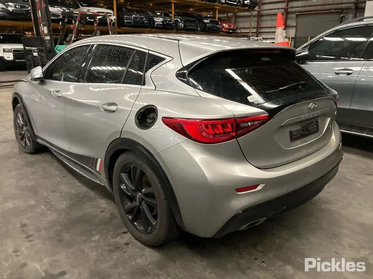 2017 Infiniti Q30 Used VIN SJKDDAH15A1030407 – photo 12 2017 Infiniti Q30 Used VIN SJKDDAH15A1030407 – photo 12
