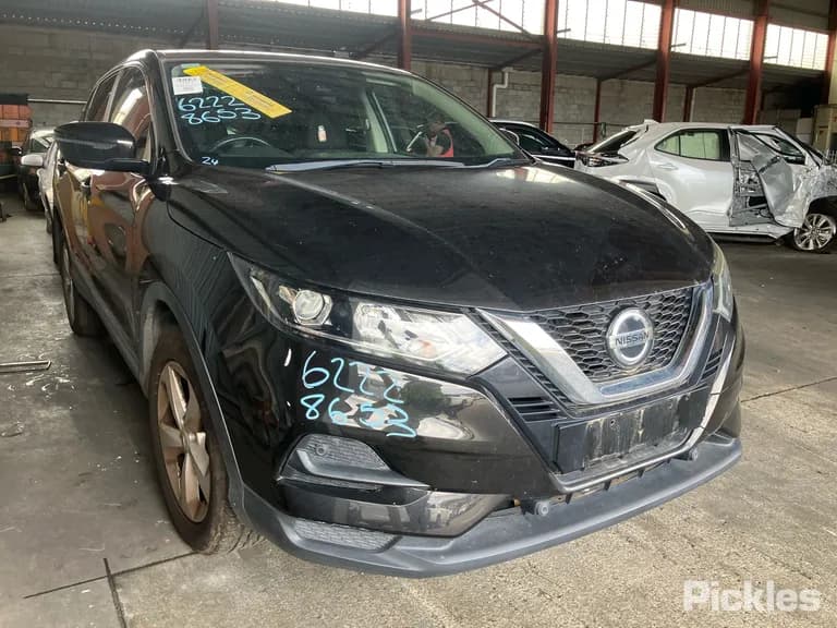 2018 Nissan QASHQAI Used VIN SJNFBAJ11A2322641 – exterior detail 2018 Nissan QASHQAI Used VIN SJNFBAJ11A2322641 – exterior detail