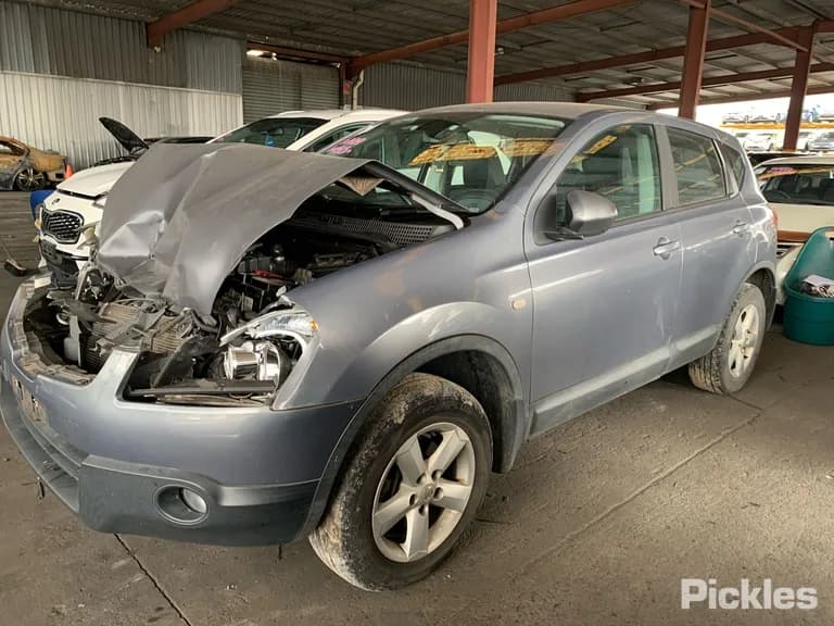 2009 Nissan Dualis Used VIN SJNFBNJ10A1465668 – trunk area 2009 Nissan Dualis Used VIN SJNFBNJ10A1465668 – trunk area