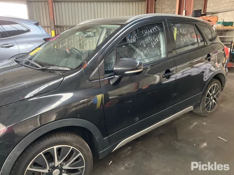 2014 Suzuki S-Cross Used VIN TSMJYA22S00164446 – photo 18 2014 Suzuki S-Cross Used VIN TSMJYA22S00164446 – photo 18
