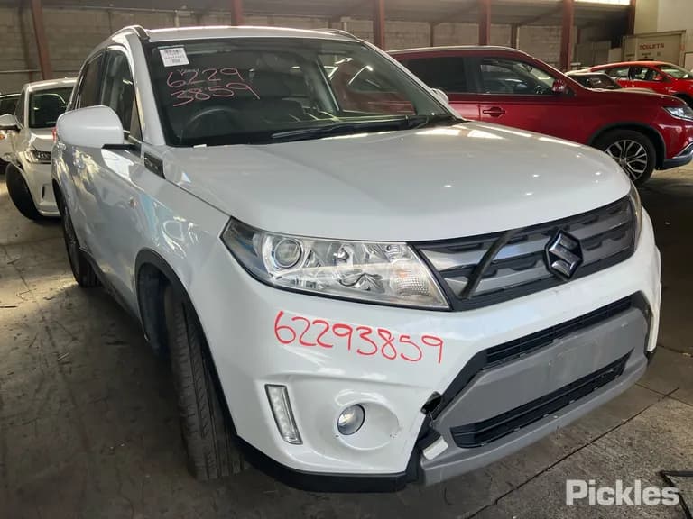 2016 Suzuki Vitara Used VIN TSMLYD21S00206294 – rear exterior 2016 Suzuki Vitara Used VIN TSMLYD21S00206294 – rear exterior