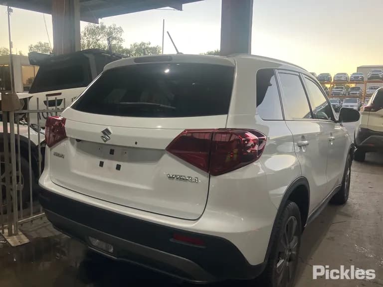 2022 Suzuki Vitara Used VIN TSMLYD21S00B08106 – rear exterior 2022 Suzuki Vitara Used VIN TSMLYD21S00B08106 – rear exterior