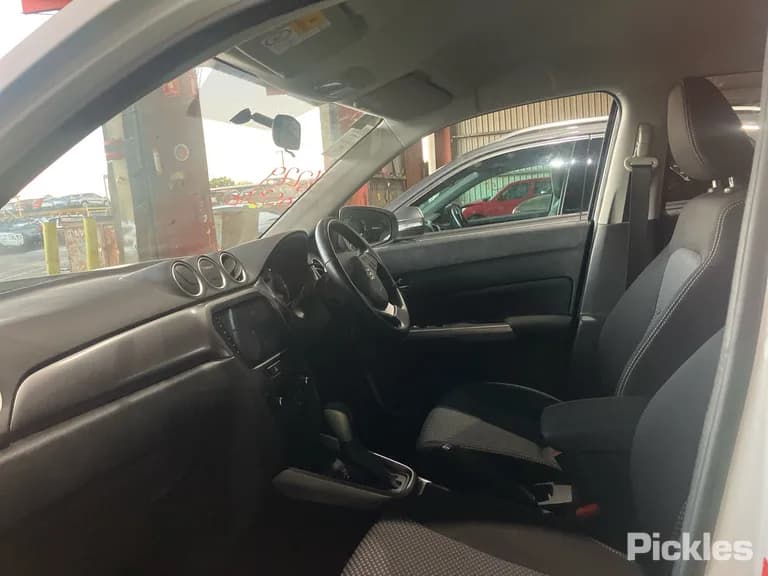 2022 Suzuki Vitara Used VIN TSMLYD21S00B08106 – interior seats 2022 Suzuki Vitara Used VIN TSMLYD21S00B08106 – interior seats