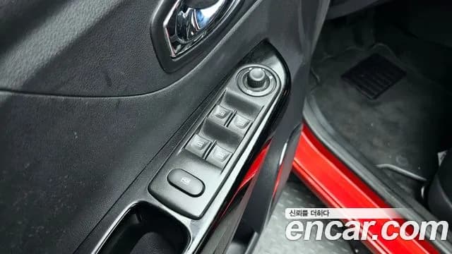 2017 Renault QM3 RE Signature Sold VIN VF12RGJ1DHW703693 – exterior detail 2017 Renault QM3 RE Signature Sold VIN VF12RGJ1DHW703693 – exterior detail