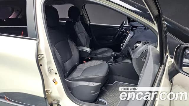 2017 Renault QM3 LE Sold VIN VF12RGJ1DHW704733 – interior seats 2017 Renault QM3 LE Sold VIN VF12RGJ1DHW704733 – interior seats