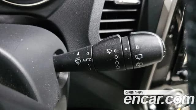 2017 Renault QM3 LE Sold VIN VF12RGJ1DHW704733 – trunk area 2017 Renault QM3 LE Sold VIN VF12RGJ1DHW704733 – trunk area