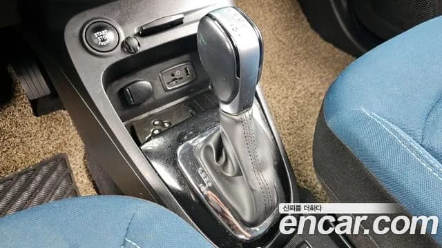 2017 Renault QM3 SE Sold VIN VF12RGJ1DHW756920 – trunk area 2017 Renault QM3 SE Sold VIN VF12RGJ1DHW756920 – trunk area