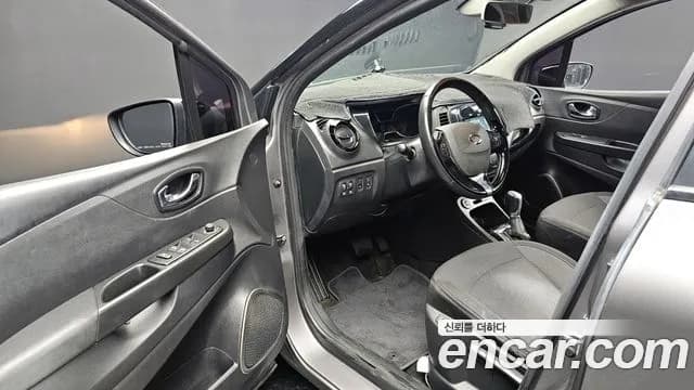 2017 Renault QM3 LE Sold VIN VF12RGJ1DHW764731 – interior seats 2017 Renault QM3 LE Sold VIN VF12RGJ1DHW764731 – interior seats