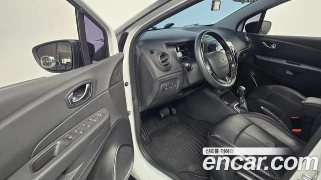 2018 Renault New QM3 RE Sold VIN VF12RS01AJW022654 – interior seats 2018 Renault New QM3 RE Sold VIN VF12RS01AJW022654 – interior seats