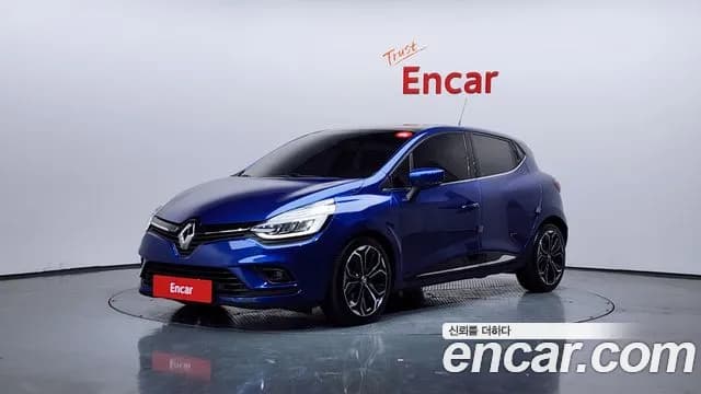 2018 Renault Clio Intens Sold VIN VF15RBJ0DJR024769 – rear exterior 2018 Renault Clio Intens Sold VIN VF15RBJ0DJR024769 – rear exterior