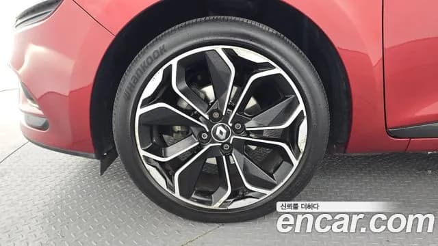 2018 Renault Clio Intens Sold VIN VF15RBJ0DJR024915 – trunk area 2018 Renault Clio Intens Sold VIN VF15RBJ0DJR024915 – trunk area