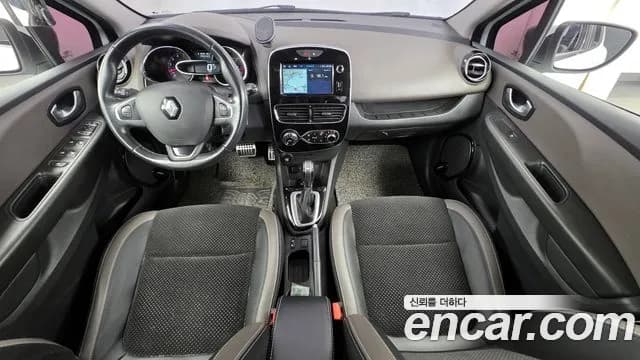 2018 Renault Clio Intens Sold VIN VF15RBJ0DJR445678 – photo 15 2018 Renault Clio Intens Sold VIN VF15RBJ0DJR445678 – photo 15