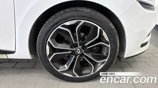 2018 Renault Clio Intens Sold VIN VF15RBJ0DJR445678 – photo 23 2018 Renault Clio Intens Sold VIN VF15RBJ0DJR445678 – photo 23
