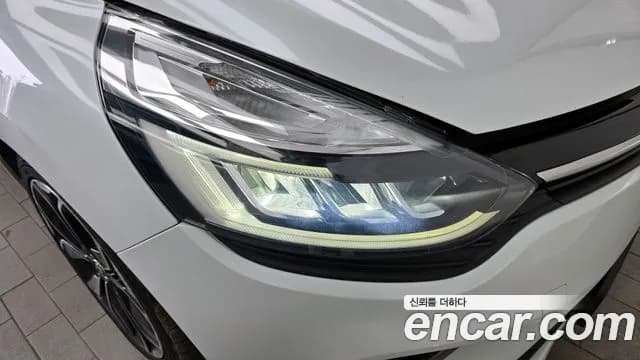 2018 Renault Clio Intens Sold VIN VF15RBJ0DJR445678 – photo 24 2018 Renault Clio Intens Sold VIN VF15RBJ0DJR445678 – photo 24