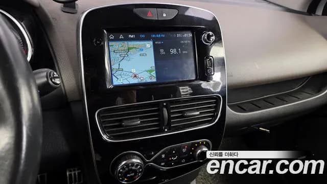 2018 Renault Clio Intens Sold VIN VF15RBJ0DJR445678 – photo 26 2018 Renault Clio Intens Sold VIN VF15RBJ0DJR445678 – photo 26