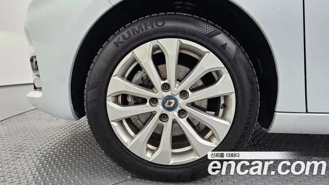 2021 Renault Zoe ZEN Sold VIN VF1AG0007MF448043 – trunk area 2021 Renault Zoe ZEN Sold VIN VF1AG0007MF448043 – trunk area