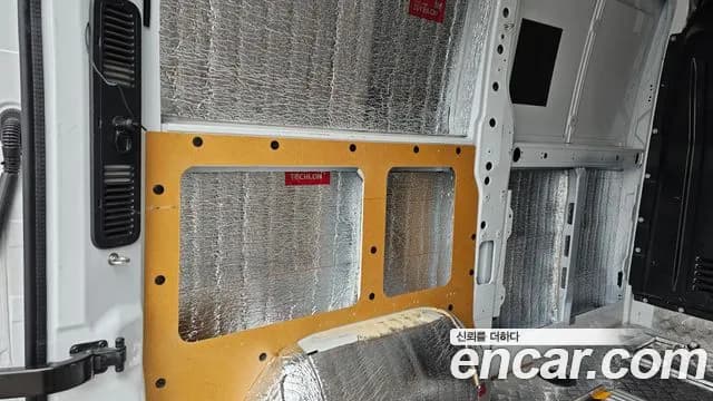 2020 Renault Master 2.3 Van S Sold VIN VF1MA0001LB501937 – interior seats 2020 Renault Master 2.3 Van S Sold VIN VF1MA0001LB501937 – interior seats