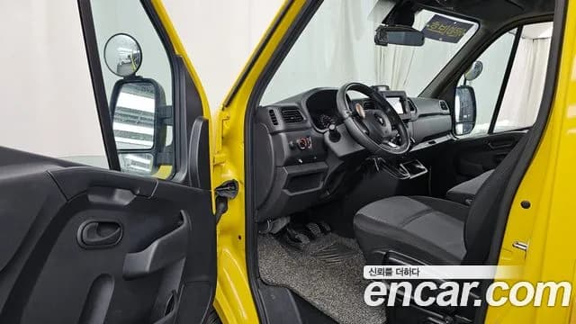 2020 Renault Master School Bus Sold VIN VF1ME0001LB279968 – interior seats 2020 Renault Master School Bus Sold VIN VF1ME0001LB279968 – interior seats