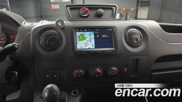 2019 Renault Master 2.3 13-Seater Sold VIN VF1ME000XKB043805 – rear exterior 2019 Renault Master 2.3 13-Seater Sold VIN VF1ME000XKB043805 – rear exterior
