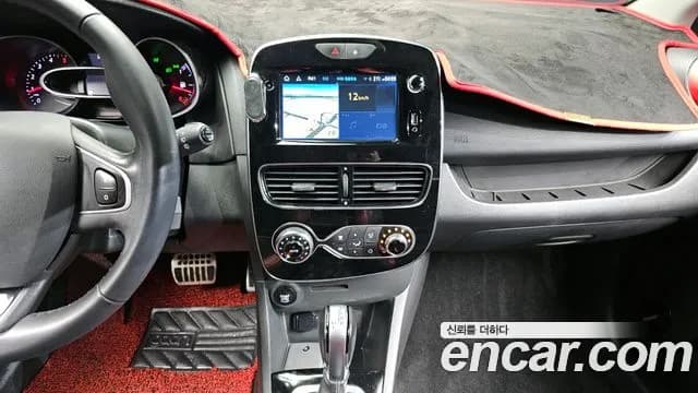 2019 Renault Clio Intens Panoramic Sold VIN VF1R98000KR736316 – dashboard 2019 Renault Clio Intens Panoramic Sold VIN VF1R98000KR736316 – dashboard