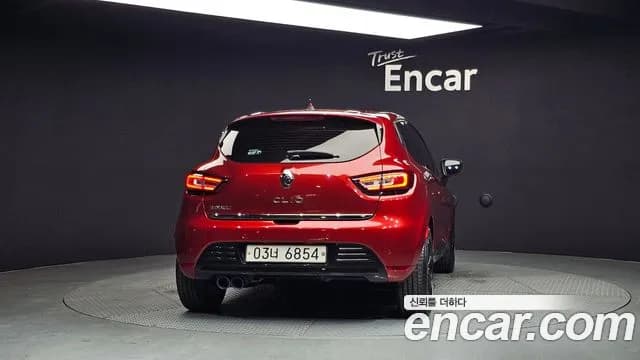 2019 Renault Clio Intens Panoramic Sold VIN VF1R98000KR736316 – engine bay 2019 Renault Clio Intens Panoramic Sold VIN VF1R98000KR736316 – engine bay